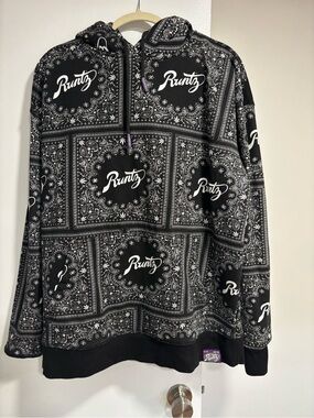 Runtz Bandana Paisley Print Fleece Pullover Hoodie Black/White Men’s XL